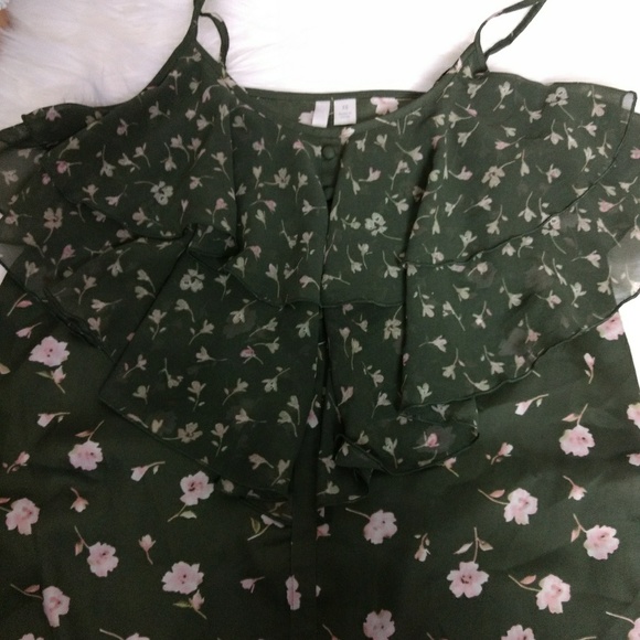 Tank - Picture 4 of 4